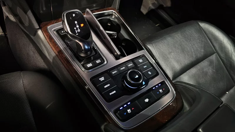 Hyundai Equus