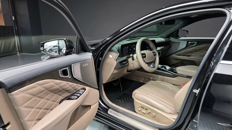Kia K8