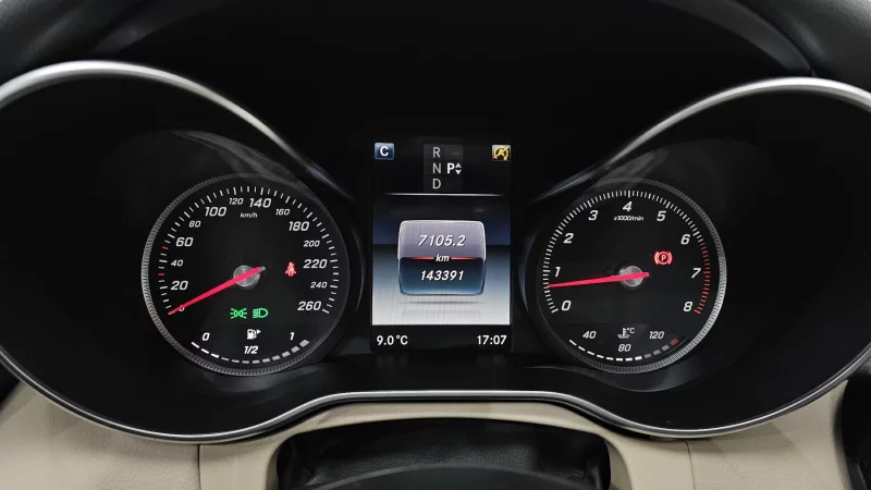 Mercedes-Benz C-Class