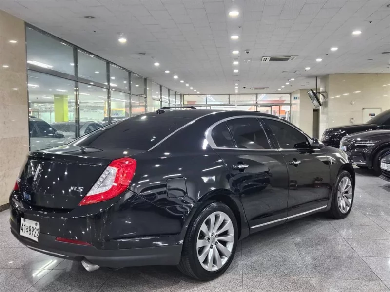 Lincoln MKS