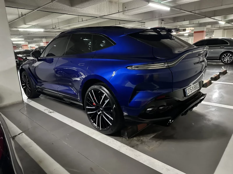Aston Martin DBX