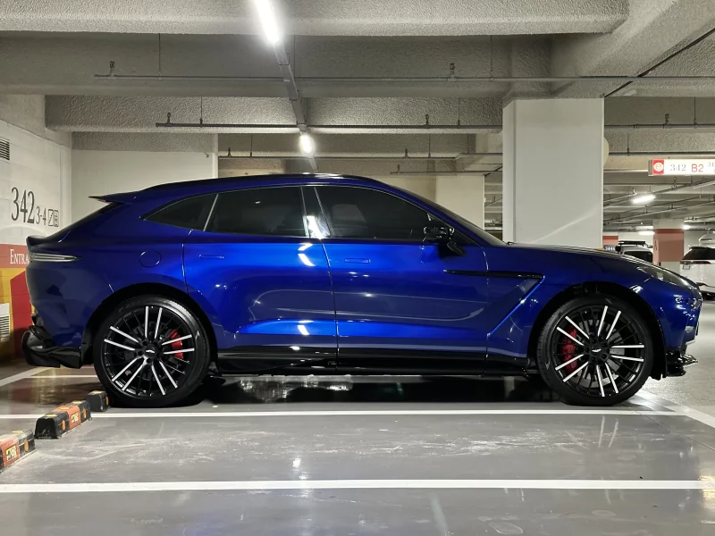 Aston Martin DBX