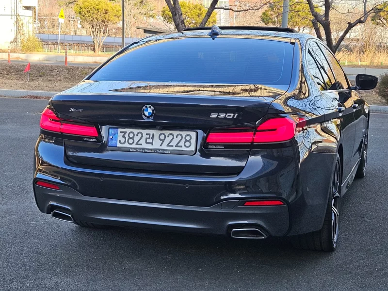 BMW 5-Series