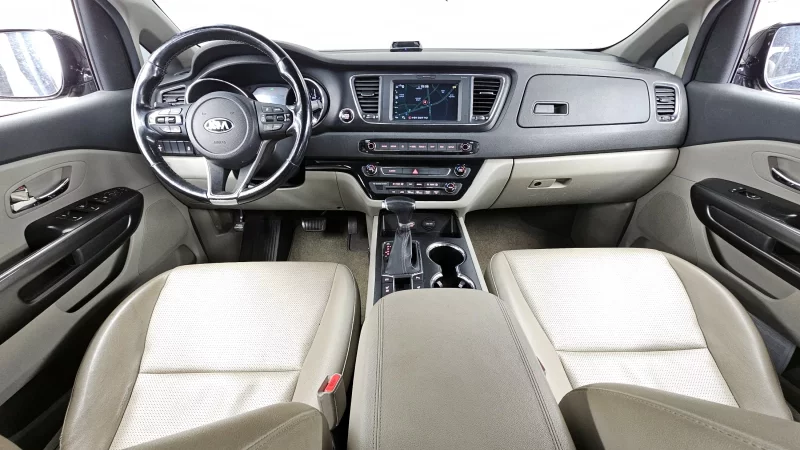 Kia Carnival