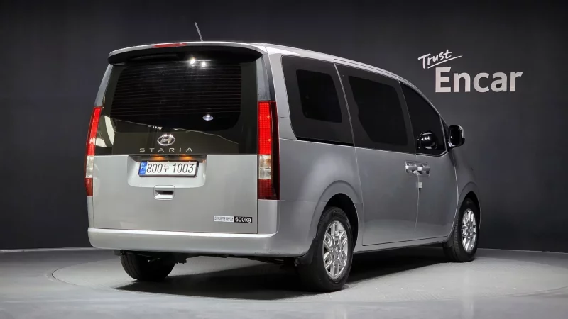 Hyundai Staria