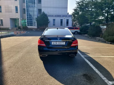 Hyundai Equus