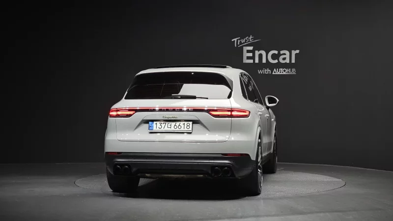 Porsche CAYENNE