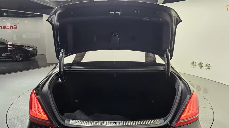 Genesis EQ900