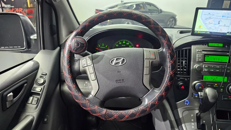Hyundai Grand Starex