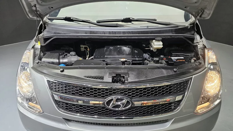 Hyundai Grand Starex