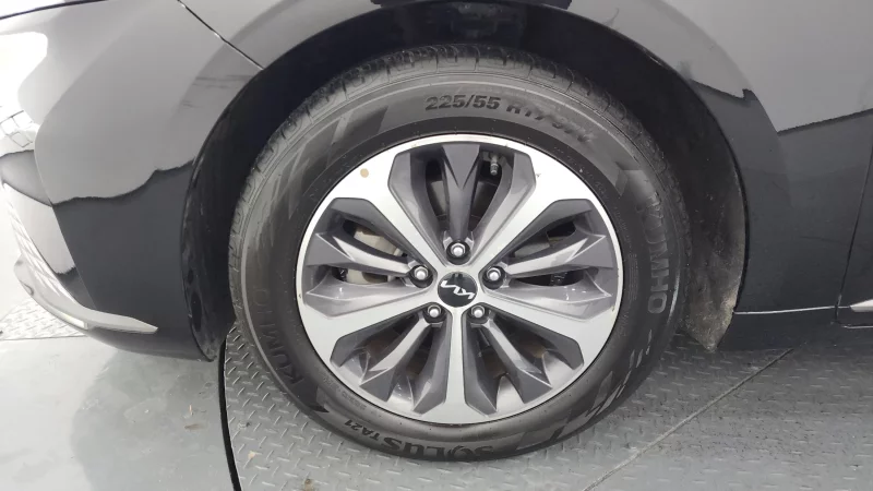 Kia K8