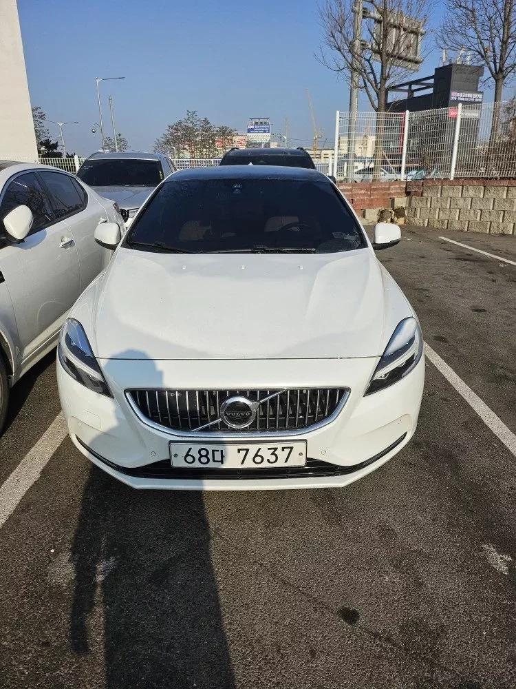 Volvo V40