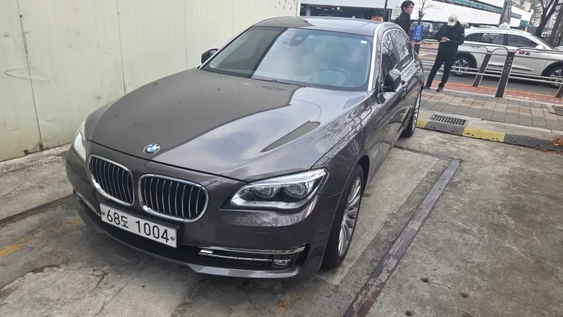 BMW 7-Series