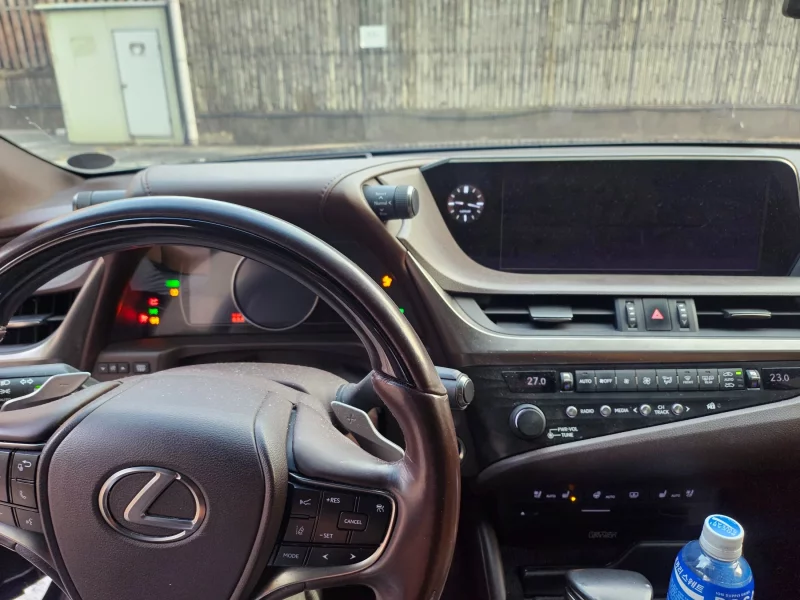 Lexus ES300h