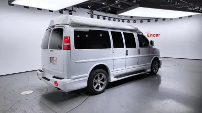 Chevrolet Express Van