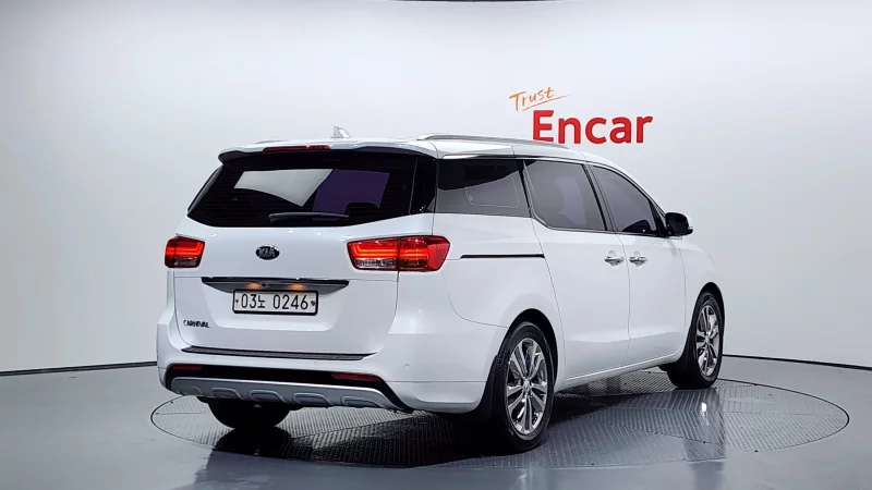 Kia Carnival