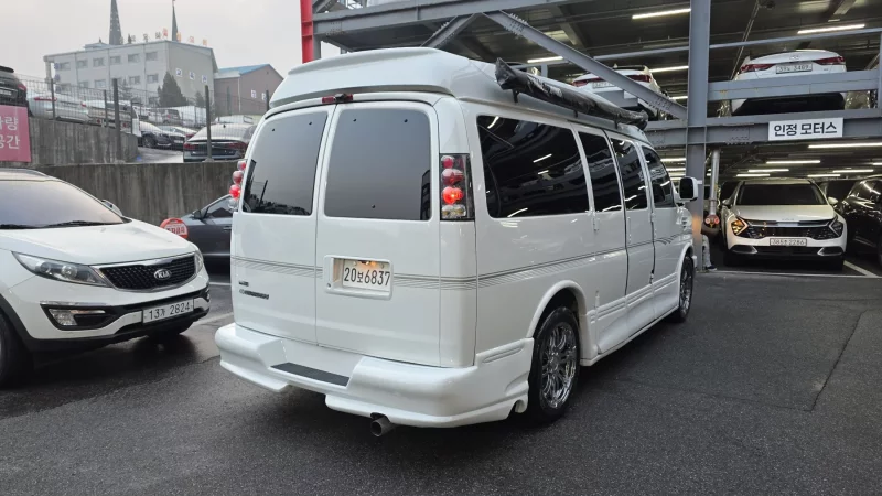 Chevrolet Express Van