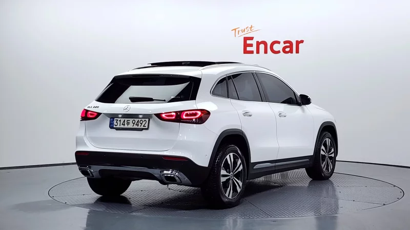 Mercedes-Benz GLA-Class