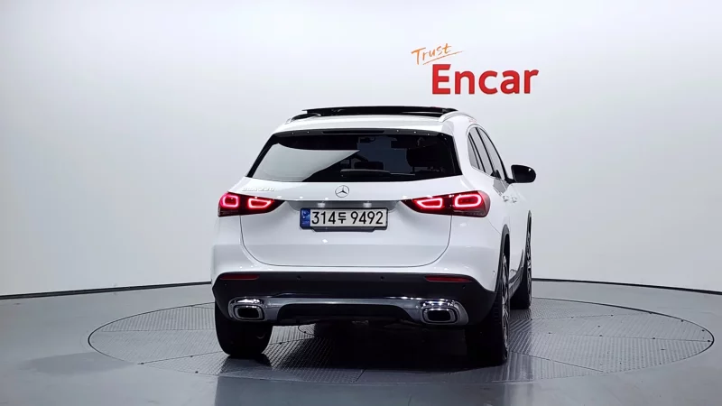 Mercedes-Benz GLA-Class