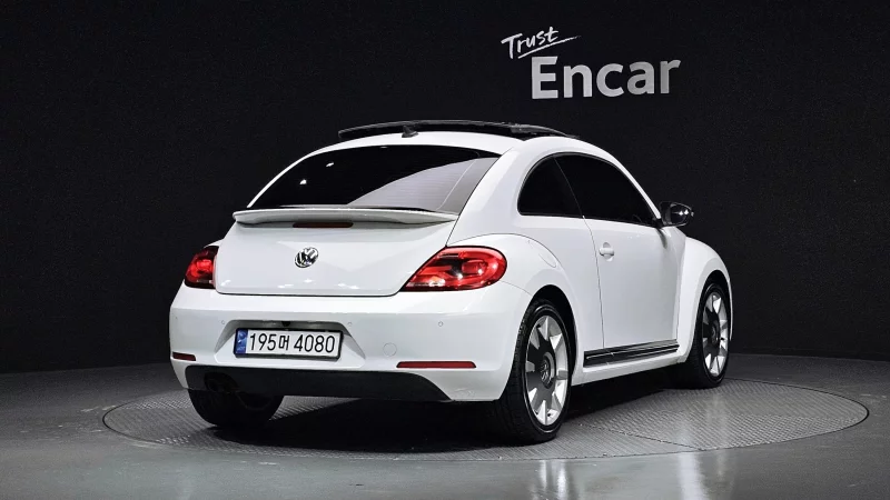 Volkswagen BEETLE