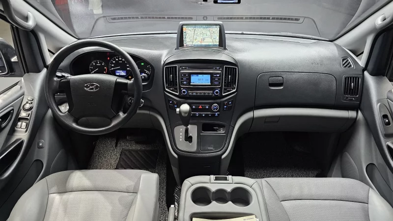 Hyundai Starex