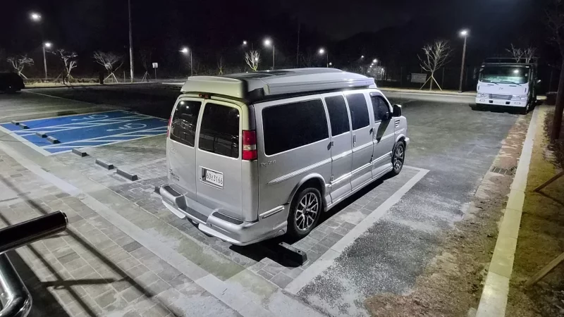 Chevrolet Express Van