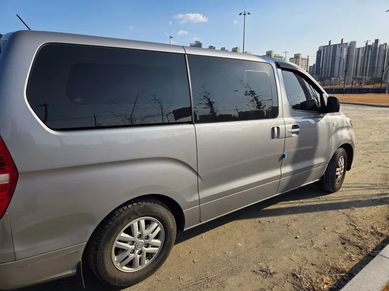 Hyundai Starex