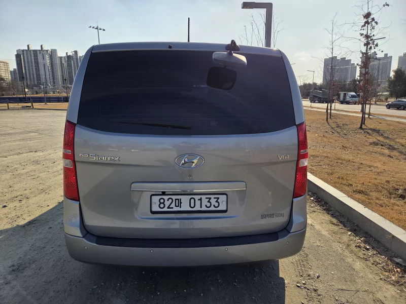 Hyundai Starex