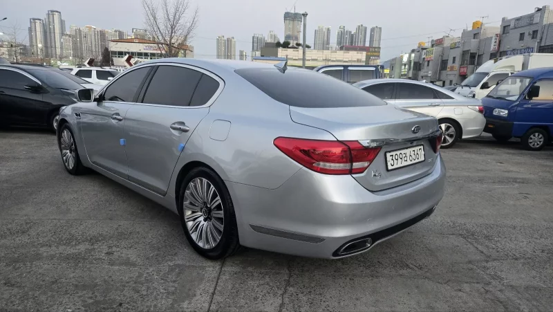 Kia K9