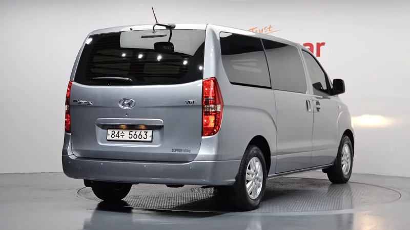 Hyundai Grand Starex