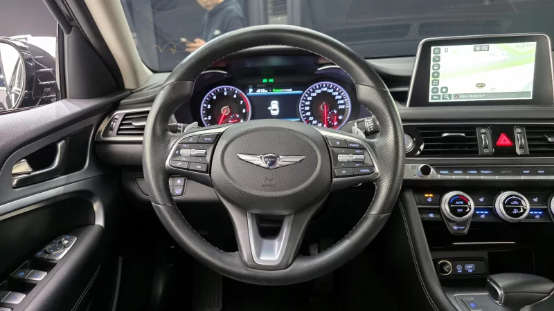 Genesis G70