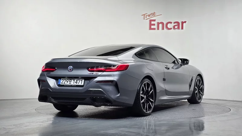 BMW 8-Series