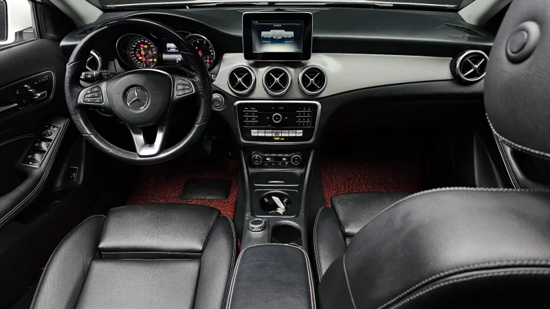 Mercedes-Benz GLA-Class