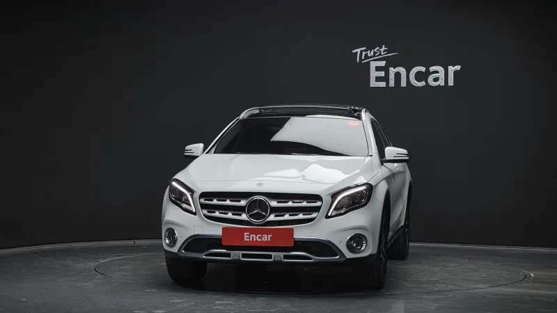 Mercedes-Benz GLA-Class