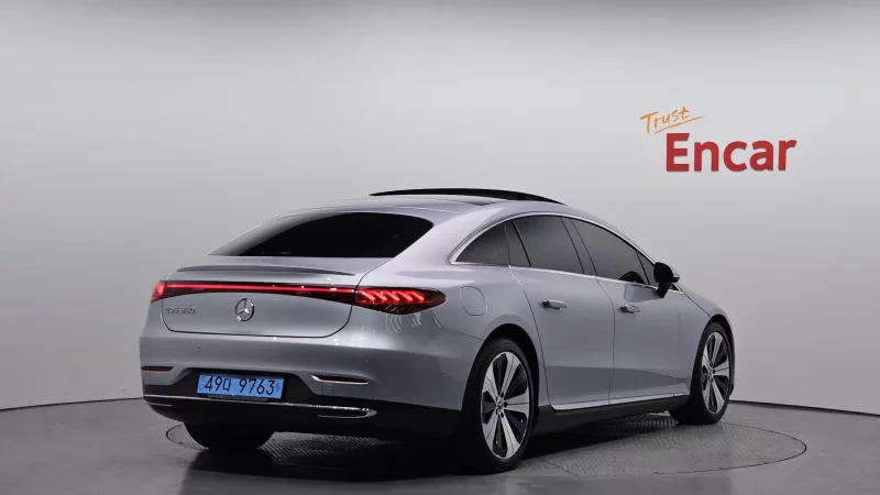 Mercedes-Benz EQS