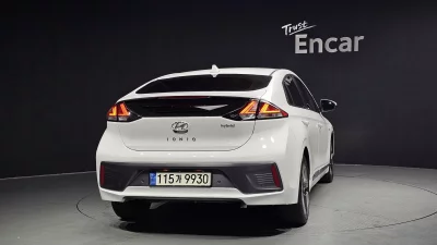 Hyundai Ioniq