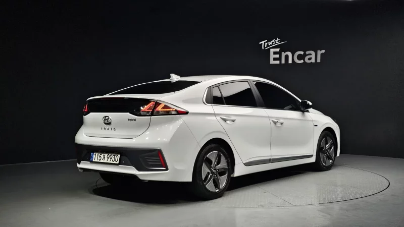 Hyundai Ioniq