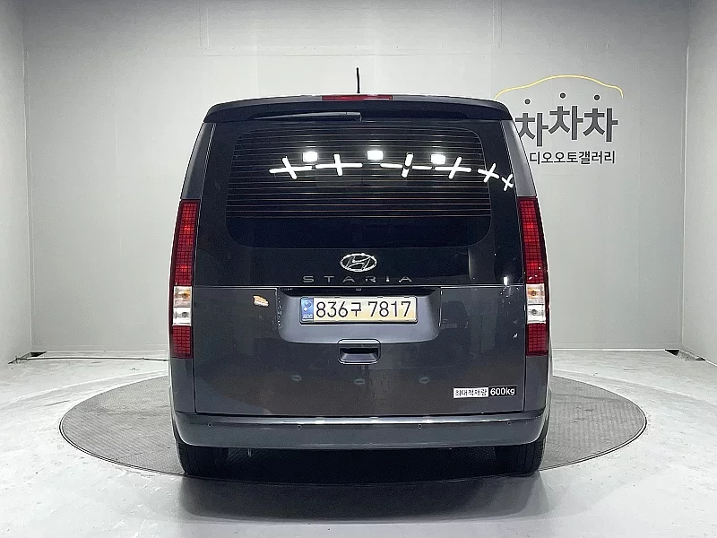 Hyundai Staria