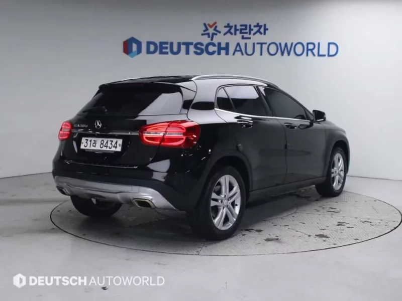 Mercedes-Benz GLA-Class