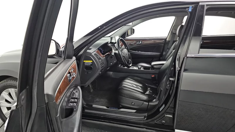 Hyundai Equus