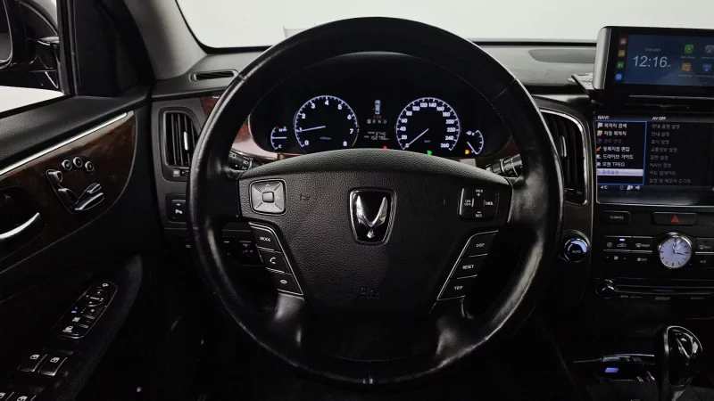 Hyundai Equus