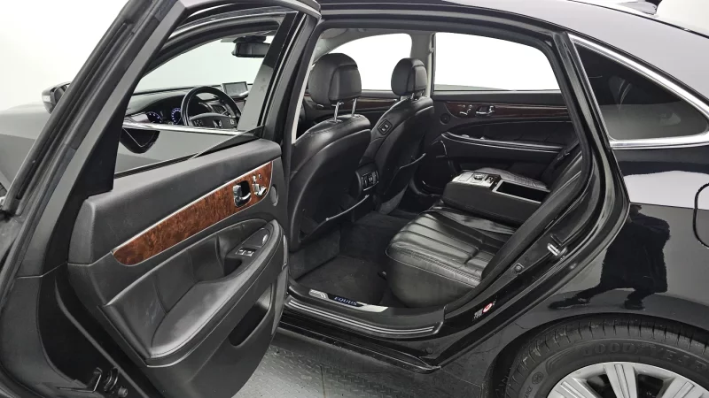 Hyundai Equus