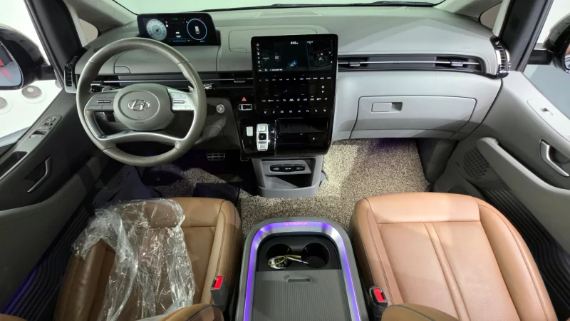 Hyundai Staria