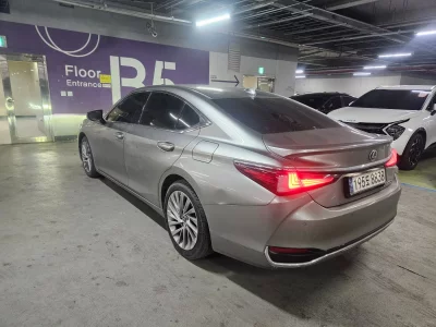 Lexus ES300h