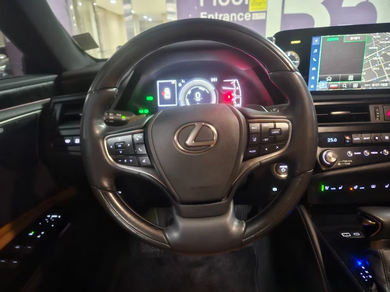 Lexus ES300h