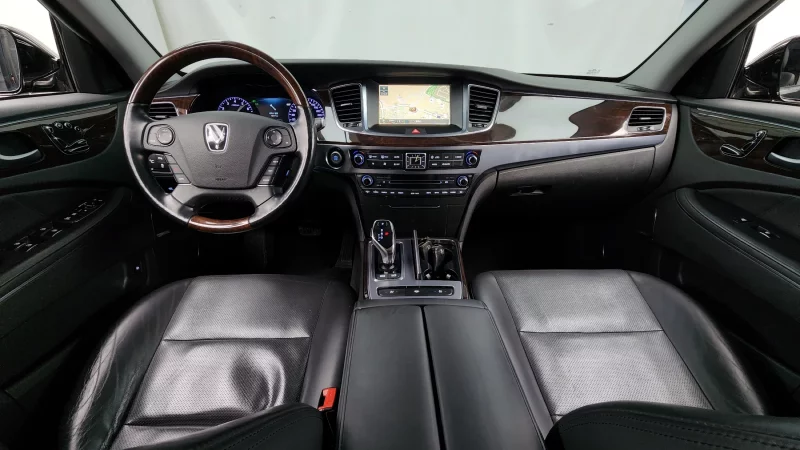 Hyundai Equus