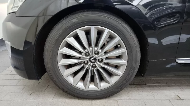 Hyundai Equus