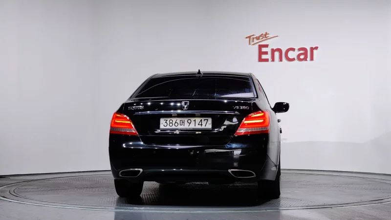 Hyundai Equus