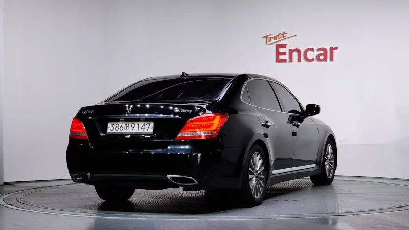 Hyundai Equus