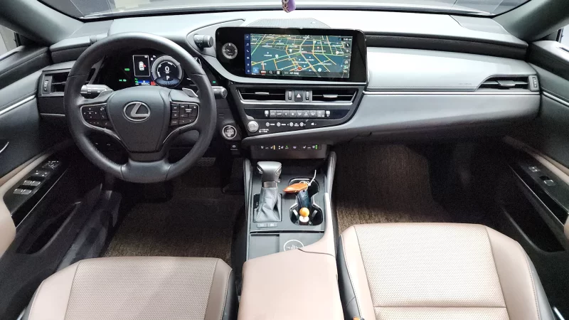 Lexus ES300h